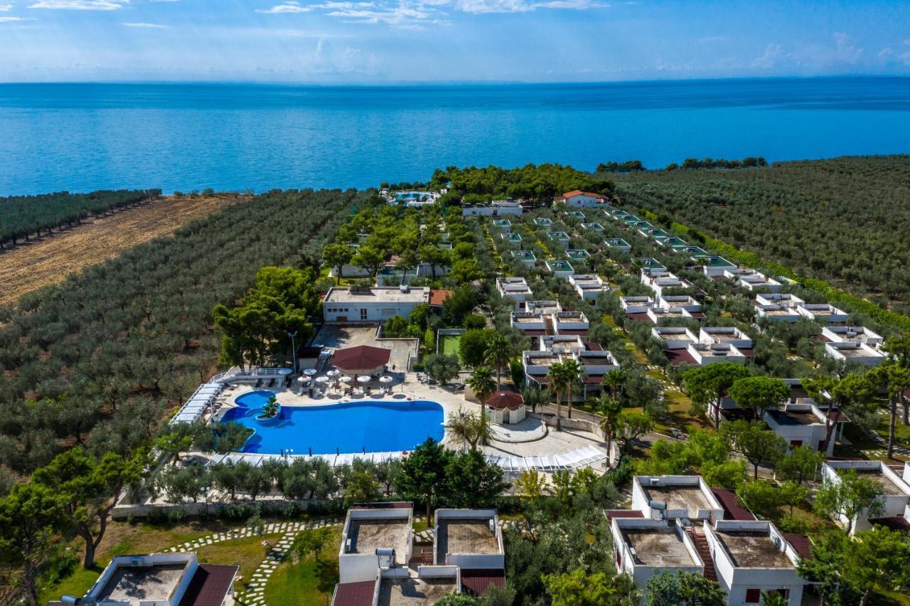 Villaggio Baia Del Monaco Manfredonia Exterior photo