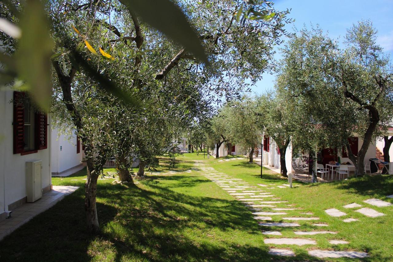 Villaggio Baia Del Monaco Manfredonia Exterior photo