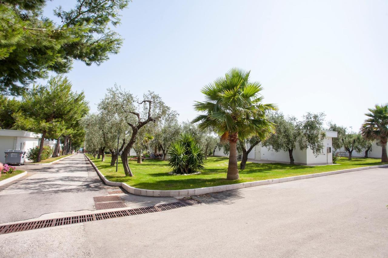 Villaggio Baia Del Monaco Manfredonia Exterior photo